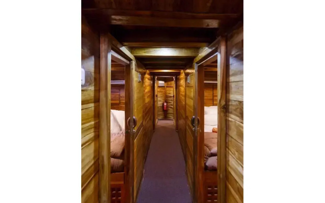 Helena Liveaboard
