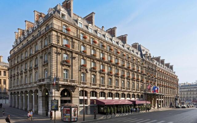 Отель Hilton Paris Opera вид на фасад