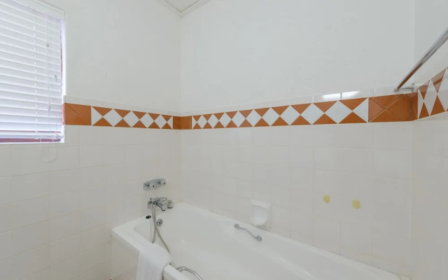 San Lameer Villa Rentals 12407