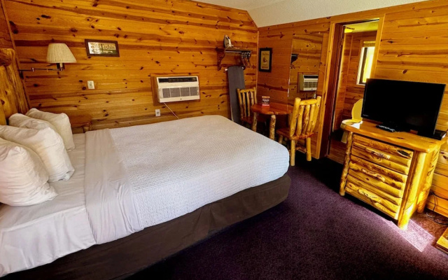 Cabins of Mackinaw