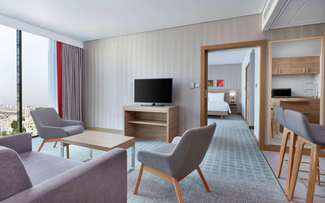 Отель Hilton Garden Inn Muscat Al Khuwair