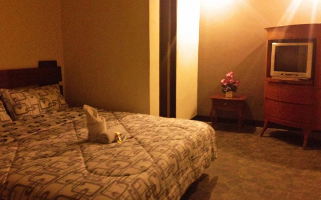 St. Louie Terraces Lodging House