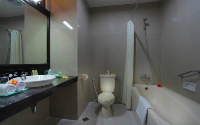 Отель Adi Dharma Hotel Kuta