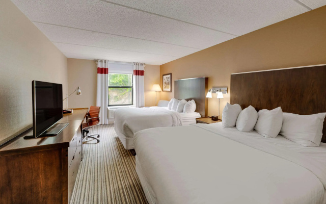 The Crossroads Hotel, Newburgh