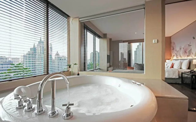 Holiday Mansion Bangkok