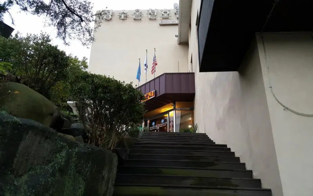 Jangsu Spa Hotel