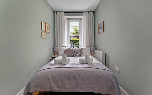 Stylish 2-bed Villa · Garden · Central Edinburgh