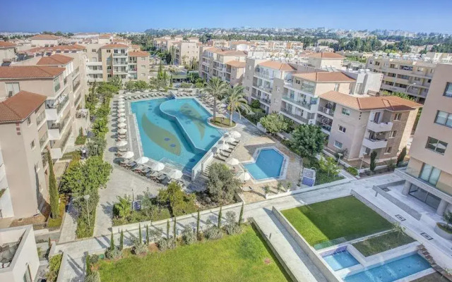 Elysia Park Luxury Holiday Residences