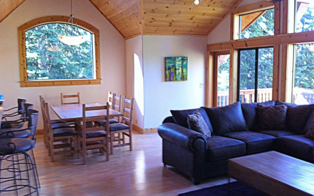 Luxury TreeHouse in Tahoe Donner