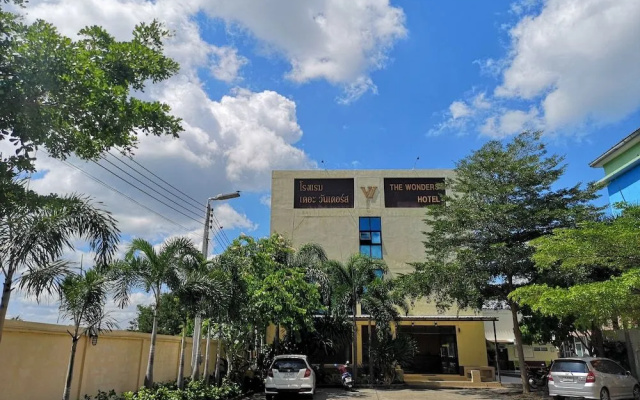 The Wonders Hotel
