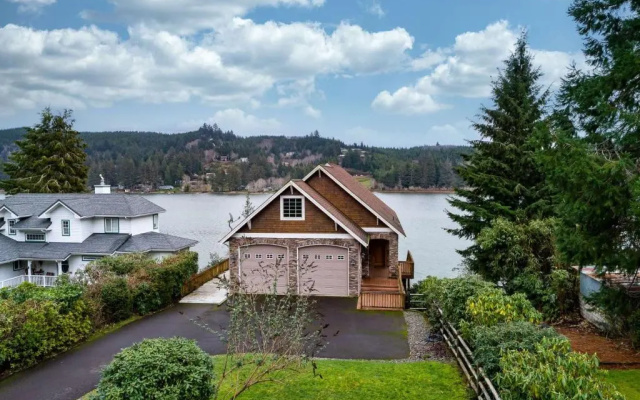 Vista Point Lake House