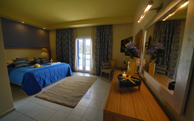 Dolphin Bay Seaside Resort & Suites