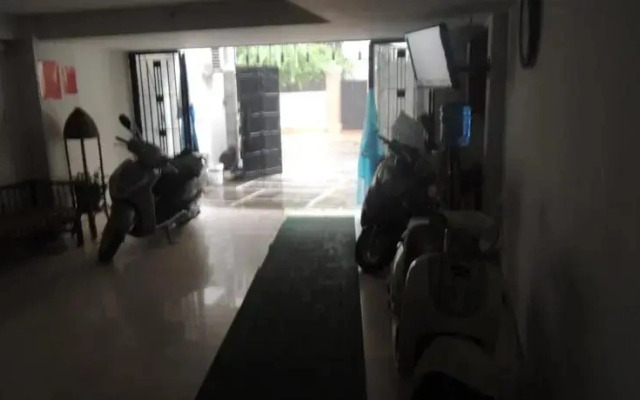 Nhat Van Hotel 1