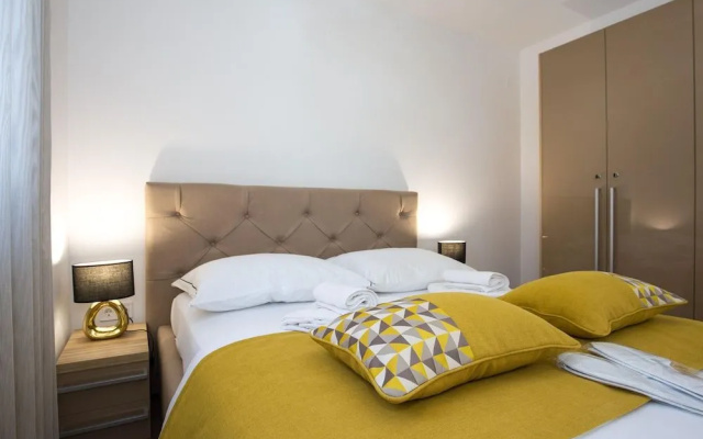 Apartments Amarru