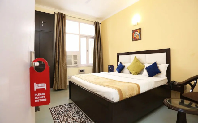 OYO 9527 Hotel Mascot Quattro