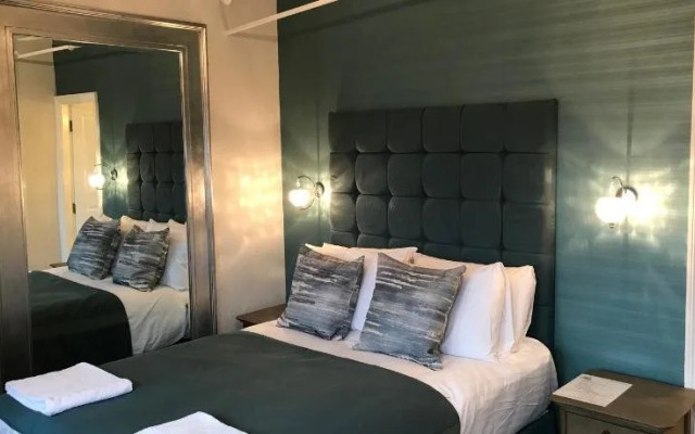 St.Lawrence Hotel