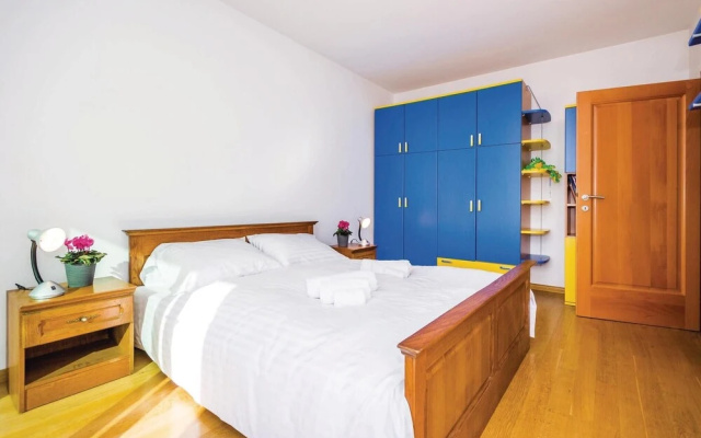 Beautiful Home in Rijeka With Wifi and 5 Bedrooms