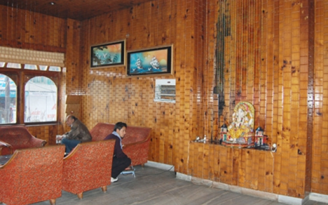Hotel Surya International - Manali