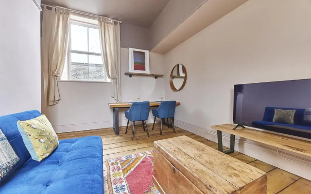 Host Stay The Old Courtroom Flat