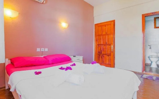 Saray Hotel