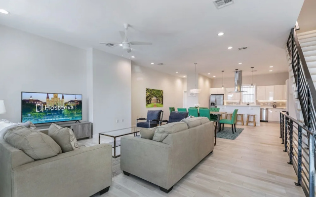 4 Bedroom Bienville Townhouses near Restaurants