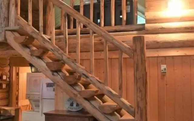 Cascade Log Cabin