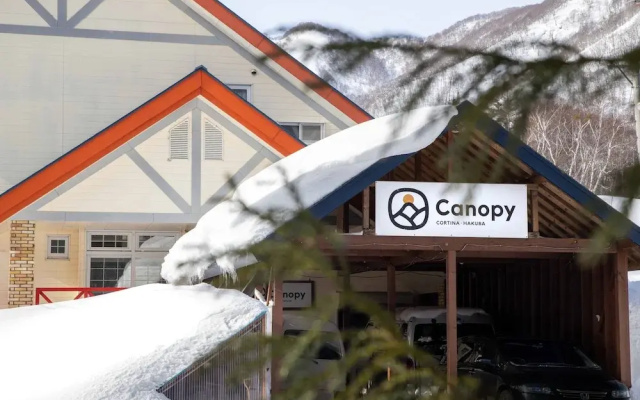 Canopy Cortina Lodge