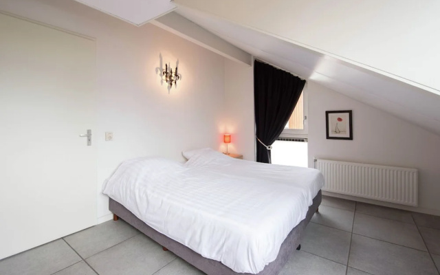 Nice House With Dishwasher, Near Amsterdam