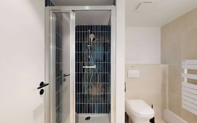 Room 1211 in a Premium Residence- Sport/laundry