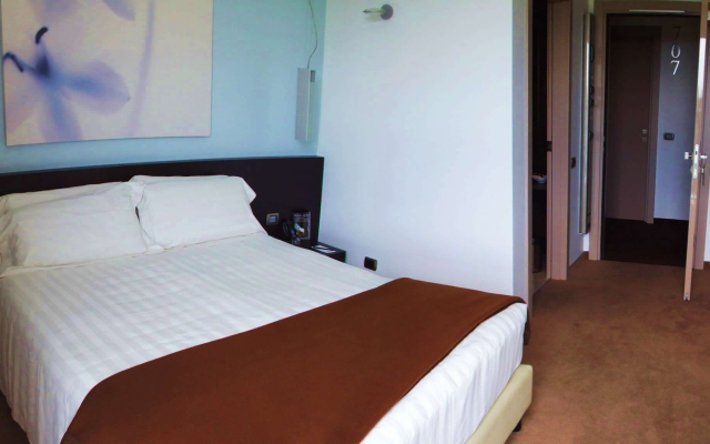 For You Hotel