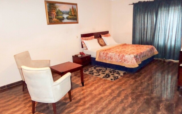 Chancellors Court Conference Center Ltd in Lagos, Nigeria from 55$, photos, reviews - zenhotels.com guestroom