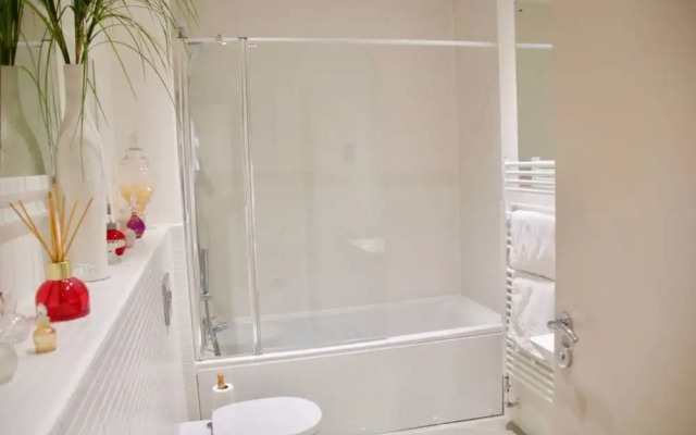 1 Bedroom Modern Apartment