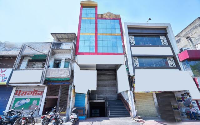 OYO 8494 Hotel NS Sheetal вид на фасад