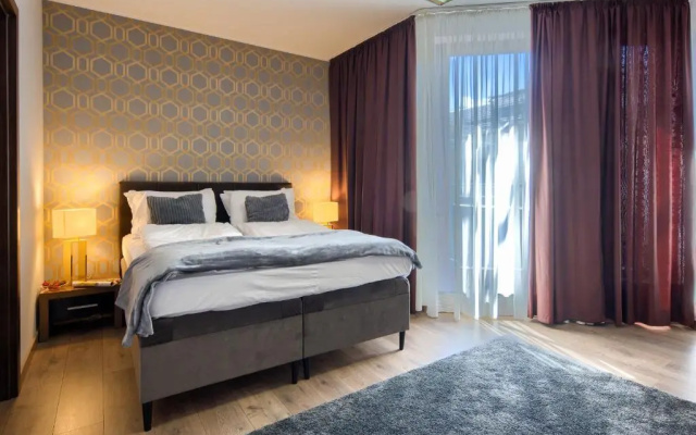 Alibi Apartments