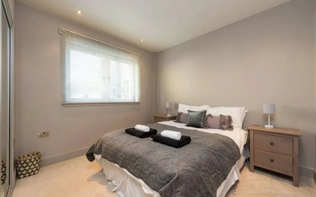 Modern 2 Bedroom Apartment in Cumberland Street