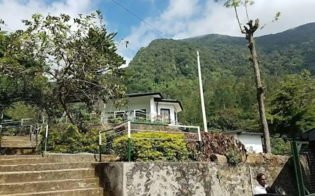 Royal Eco Resort