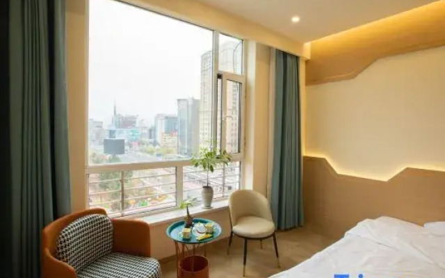Weilai Premium Selected Hotel (Yanji Yanbian University Internet-famous Wall Xishichang)