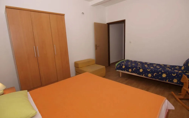 Apartment Emil 769
