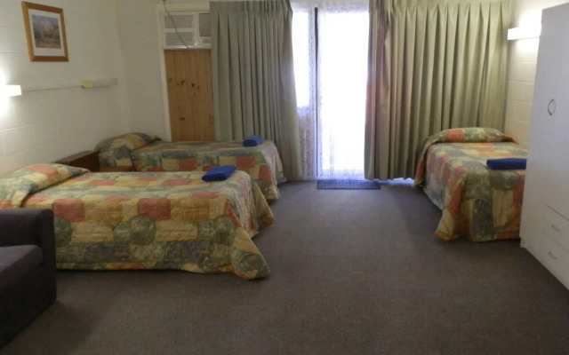 Coachman Motel
