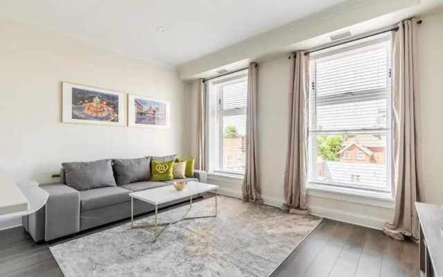 Iconic Rideau 1Bd Unit Balcony Free Parking 3