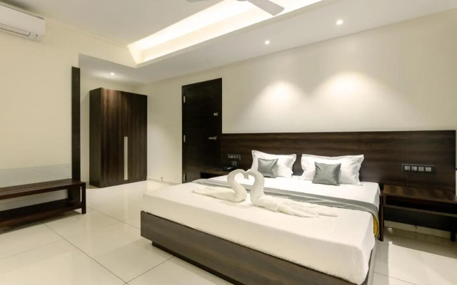 Hotel Paramount Suites & Service Apartments
