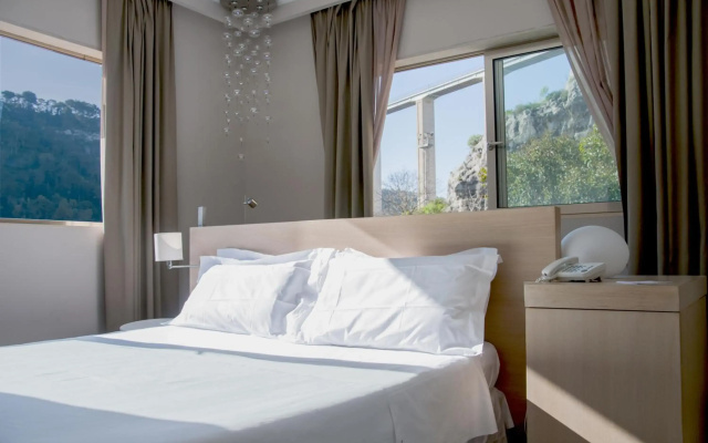 FerroHotel