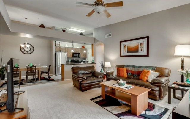 Southern #2055 2 Bedrooms 2 Bathrooms Condo