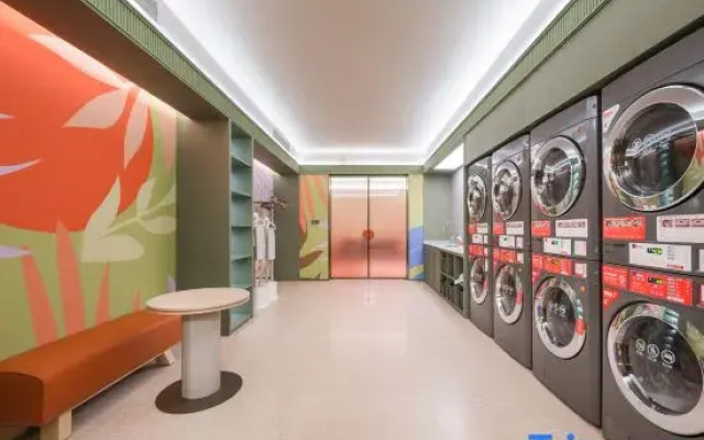 Juzi Hotel (Chongqing Guanyinqiao Pedestrian Street Branch)