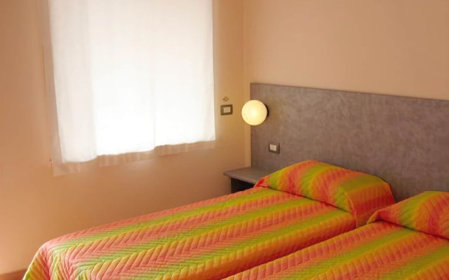 Отель Autohotel Venezia Италия, Мирано - отзывы, цены и фото номеров - забронировать отель Autohotel Venezia онлайн вид на фасад