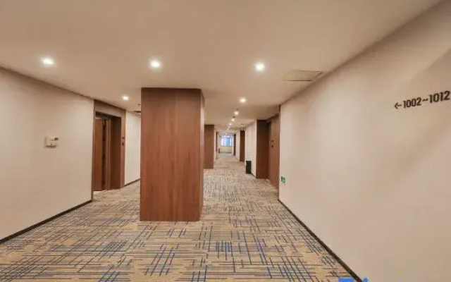 Weiting Hotel (Changzhou on)