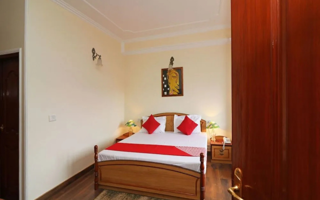 OYO 13608 Home Grand View Suite Shoghi