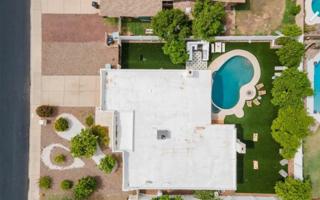 Bella Luna Retreat By HomeSlice Stays