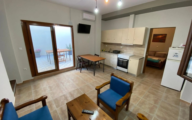 Kalamata home, Marina C