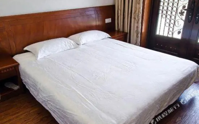 Zijiaren Farmhouse